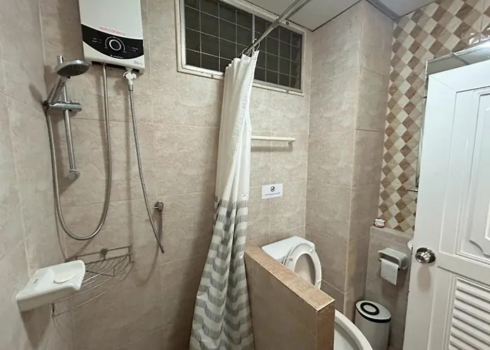 บ้านริมน้ำ Bann Rim Num Habitación en casa particular Bangkok