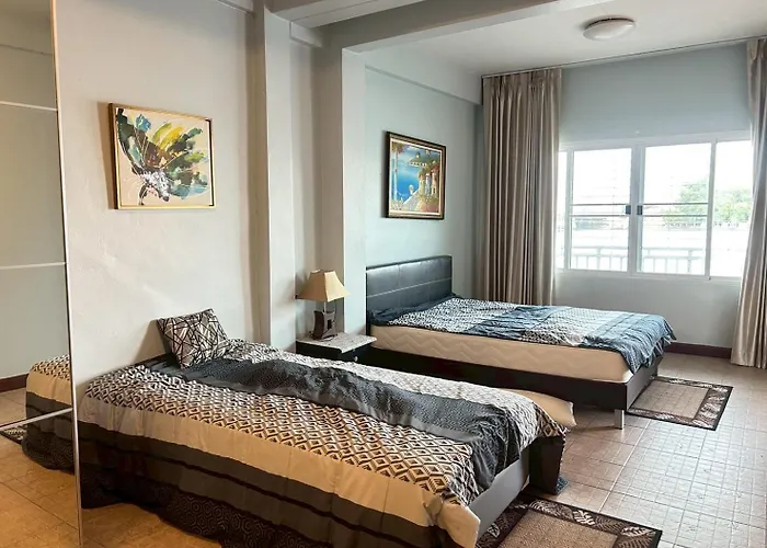 บ้านริมน้ำ Bann Rim Num Habitación en casa particular *